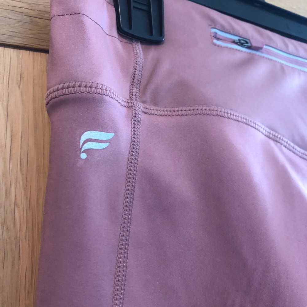 FABLETICS MID RISE ULTRACOOL REFLECTIVE LEGGING - Picture 7 of 9